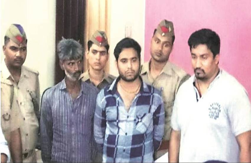 कानपुर से गिरफ्तार किए गए सट्टेबाज (फोटो सोर्स इंडियन एक्सप्रेस)