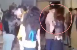 VIDEO: ठुमके नहीं लगाने पर ‘पाकिस्तानी’ ने डांसर को जड़ा थप्पड़, चुप रहने के बजाए महिला ने किया…