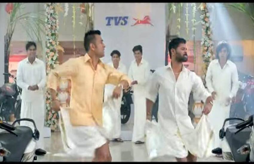 भारतीय क्रिकेट टीम के पूर्व कप्तान महेंद्र सिंह धोनी (फोटो सोर्स इंडियन एक्सप्रेस)