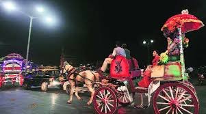 मुंबई में चलने वाली ‘विक्टोरिया’ घोड़ागाड़ी के मालिकों-चालकों का पुनर्वास कराएगी देवेंद्र फडणवीस सरकार, देगी तीन-तीन लाख रुपये