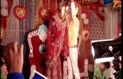 शादी की ये चार वीडियो सोशल मीडिया पर मचा रहीं धमाल, देखने वाला हर शख्स हुआ हंसने को मजबूर
