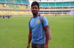 कोलकाता के इस खिलाड़ी ने मारे एक ओवर में ताबड़तोड़ 6 छक्के, 35 गेंदों में जड़ दिया शतक