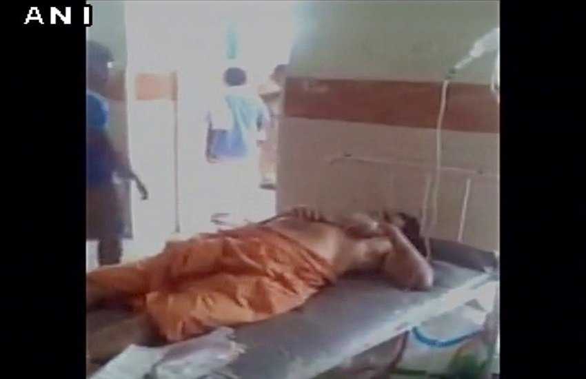 महिला ने साबित कर दिया कि धर्म की आड़ में कोई भी व्यक्ति किसी महिला के साथ ऐसा कृत्य नहीं कर सकता है। (Photo Source: ANI)