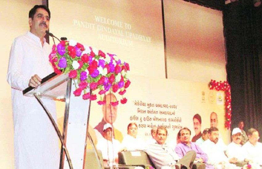 gujrat minister shankar chaudhary