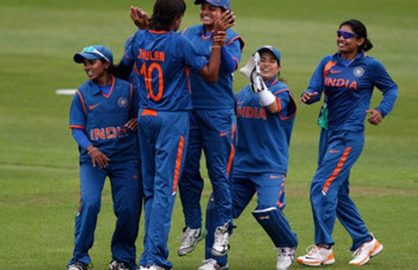 झूलन गोस्वामी के दम पर भारत ने दक्षिण अफ्रीका को 7 विकेट से दी करारी मात झूलन गोस्वामी के दम पर भारत ने दक्षिण अफ्रीका को 7 विकेट से दी करारी मात