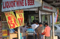 राजस्थान के इन शहरों में हर घर में बनती है शराब, दिन-रात होती है बोतल की सप्लाई