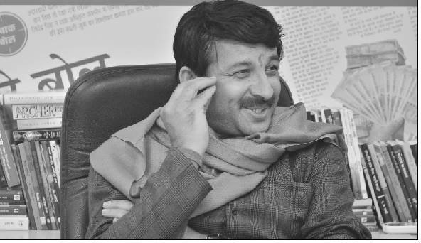 मनोज तिवारी इंटरव्यू के दौरान।