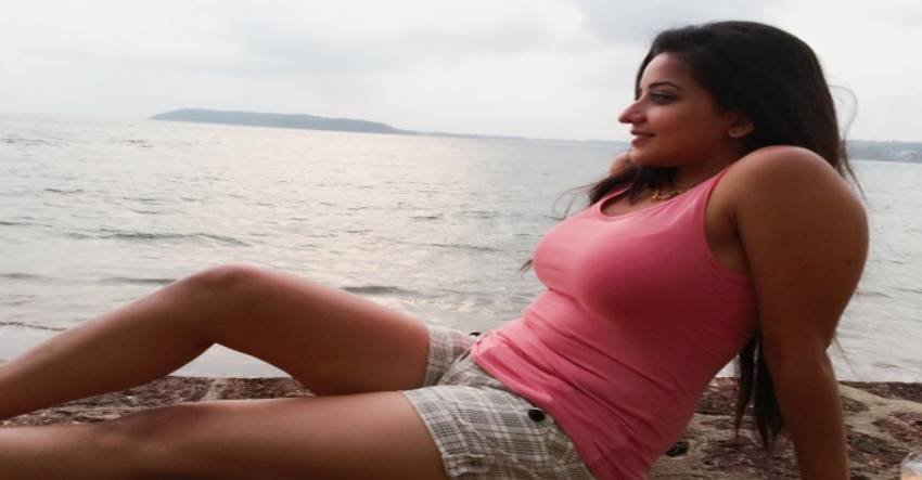 monalisa. vikrant singh rajput, nach baliye8, hoilday in goa