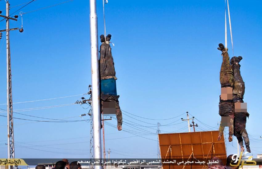 मोसुल छोड़कर जाने की कोशिश करने वालों के साथ की गई बर्बरता। (Source: ZERO CENSORSHIP) मोसुल छोड़कर जाने की कोशिश करने वालों के साथ की गई बर्बरता। (Source: ZERO CENSORSHIP)