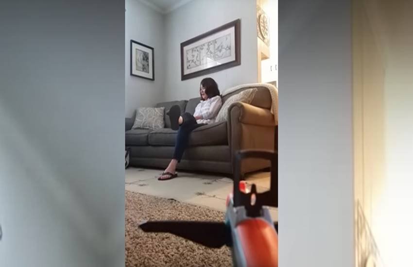 वीडियो यूट्यूब पर खासा वायरल हो रहा है। (फोटो सोर्स यूट्यूब) वीडियो यूट्यूब पर खासा वायरल हो रहा है। (फोटो सोर्स यूट्यूब)