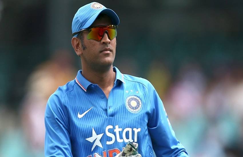 Kapil Dev, suggests, Virat Kohli, MS Dhoni, advice, Champions Trophy 2017, india Kapil Dev, suggests, Virat Kohli, MS Dhoni, advice, Champions Trophy 2017, india