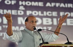 पत्रकार ने पूछा- पाकिस्तान सुधर क्यों नहीं रहा, राजनाथ सिंह ने कहा- आप समझा कर देखो