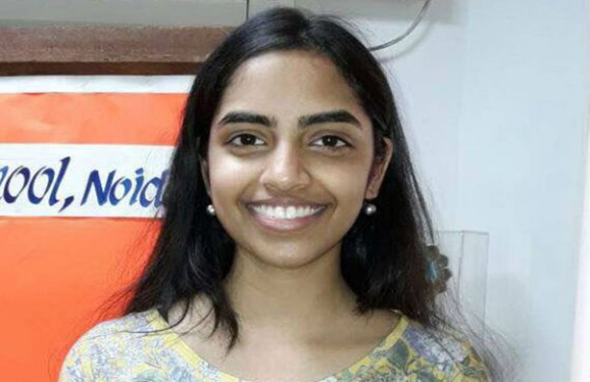 गौतमबुद्ध नगर के नोएडा की रहने वाली रक्षा गोपाल ने सीबीएसई 12वीं में इस बार टॉप किया है। (फाइल फोटो) 