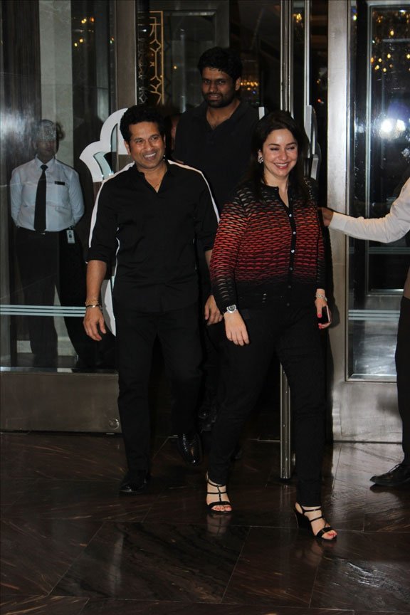 zaheer khan, zaheer khan sagarika ghatge, zaheer khan engagement, zaheer khan sagarike ghatge engagement, virat kohli, anushka sharma, sachin tendulkar, sports news, sports, cricket new, cricket,