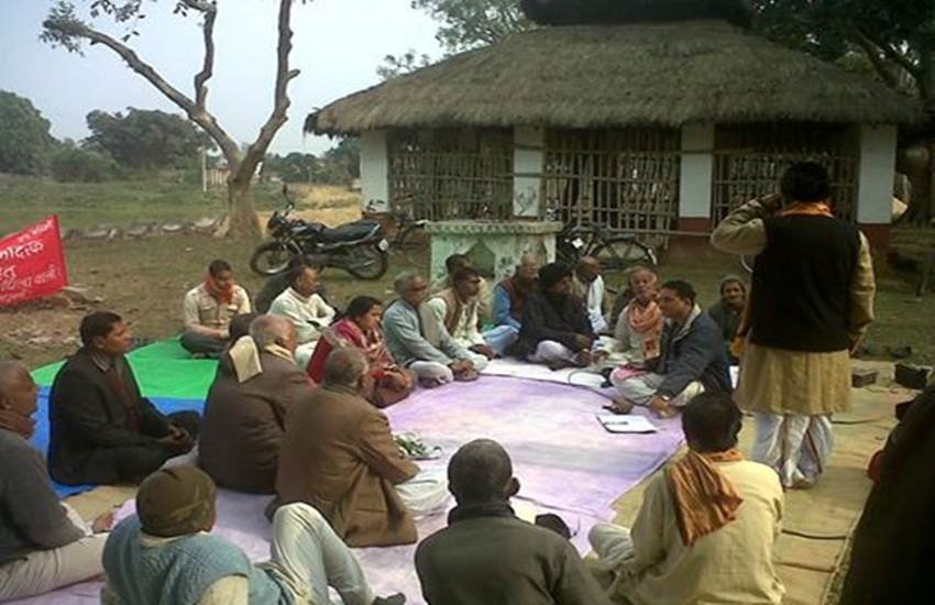 बिहार के मिथिलांचल क्षेत्र में 'सौराठ सभा' यानी दूल्हों का मेला, प्राचीन काल से लगता आया है।