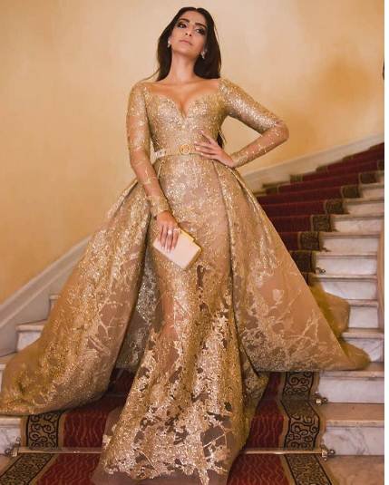 sonam kapoor, cannes 2017, sonam kapoor cannes, sonam kapoor cannes day 6, sonam kapoor red carpet, sonam at cannes, sonam kapoor cannes photo, sonam kapoor red carpet cannes, sonam kapoor news, sonam kapoor latest updates, entertainment news,