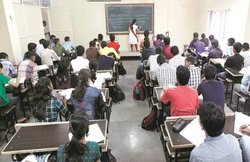टीचर भर्ती: यहां निकली है हिंदी और संस्कृत शिक्षकों के लिए वैकेंसी, जल्दी करें अप्लाई