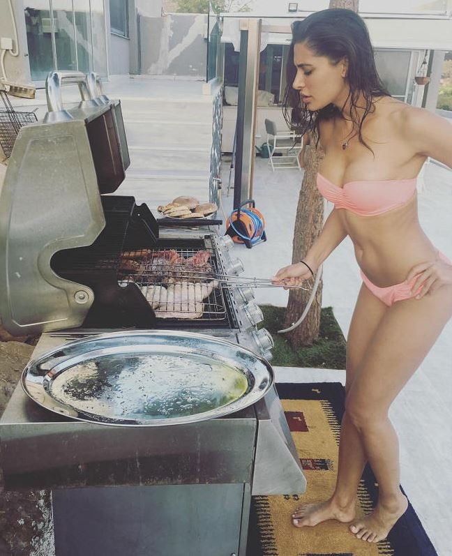 Nargis Fakhri, Nargis fakhri Comeback with Singing, Fashion, Rockstar girl nargis fakhri, nargis fakhri bikni photos, nargis fakhri bold pics, nargis fakhri hot