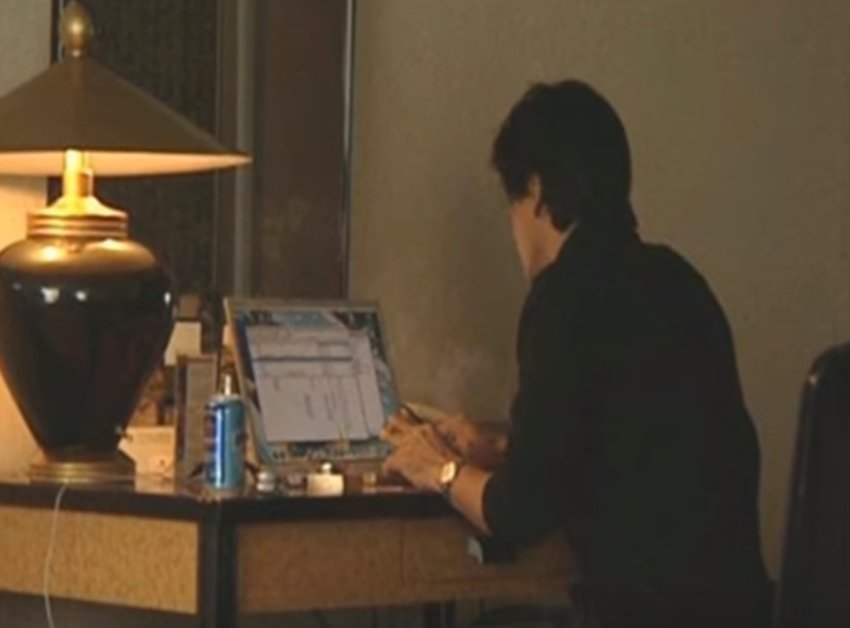 shahrukh khan, king of romance, romantic hero, shahrukh, deewana, kuch kuch hota hai, shahrukh khan biography, gauri khan, abram khan, suhana khan, GAURI KHAN, Aryan Khan, Parents Shah Rukh Khan, Gauri Khan pakistan, shah Rukh Khan's daughter Suhana Khan, mannat, dubai house ho shahrukh khan, bollywood filns, bolllywood news, bollywood hindi news, bollywood filmy gyan, bollywood entertainment news