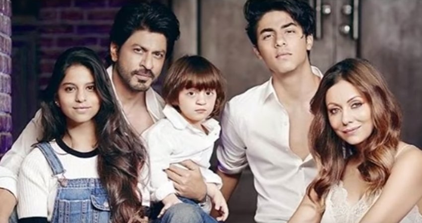 shahrukh khan, king of romance, romantic hero, shahrukh, deewana, kuch kuch hota hai, shahrukh khan biography, gauri khan, abram khan, suhana khan, GAURI KHAN, Aryan Khan, Parents Shah Rukh Khan, Gauri Khan pakistan, shah Rukh Khan's daughter Suhana Khan, mannat, dubai house ho shahrukh khan, bollywood filns, bolllywood news, bollywood hindi news, bollywood filmy gyan, bollywood entertainment news