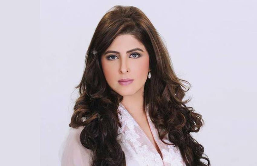 आयला मलिक - आयला मलिक पाकिस्तान की तहरीके इंसाफ पार्टी की नेता हैं। वो अपनी खूबसूरती के लिए पाकिस्तान में चर्चा में रहती हैं। (photo source -Fcebook)