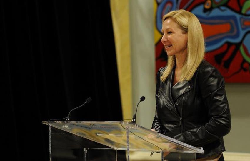 बेलिंडा कैरोलीन- बेलिंडा कनाडा की राजनेता हैं। उन्हें वर्ल्ड इकोनॉमिक फोरम में काफी सम्मान मिला था।