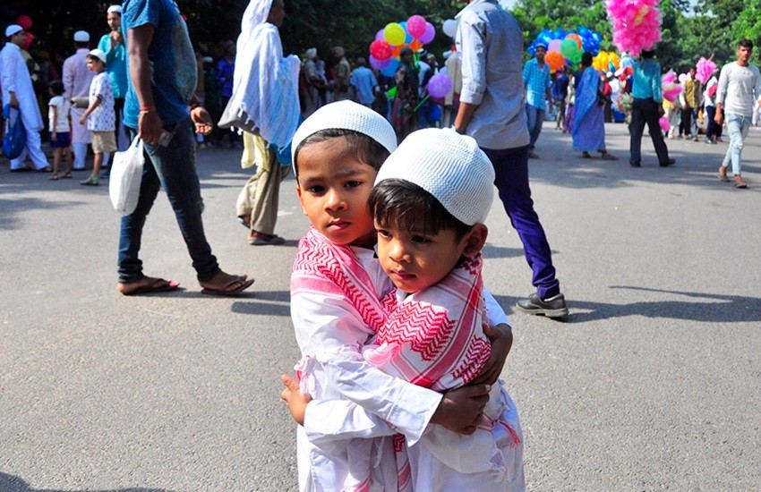 Happy EID Mubarak 2017 Wishes: Send these Faecbook and 