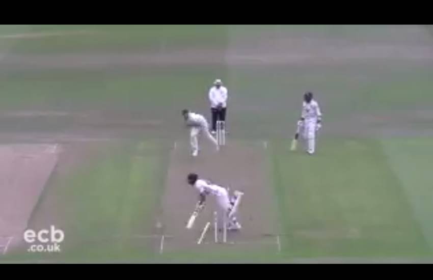 Harry Gurney, Harry Gurney Magic Ball, Harry Gurney Bowling, Harry Gurney brilliant delivery, Nottinghamshire, Kent vs Nottinghamshire, County Champions, County Cricket, Cricket Videos, Funny Bowling Videos, Funny Cricket Videos, Sports News