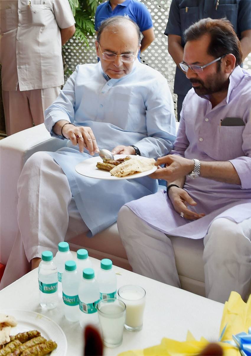 Eid, Eid 2017, Eid Mubarak, Mukhtar Abbas Naqvi, Arun Jaitley, Eid Party, Akhilesh Yadav, Mamata Banerjee, Raza Murad, Eid Celebration, Eid Photos