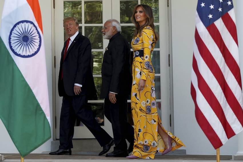 narendra modi, modi us visit, modi in us, modi trump meeting, modi donald trump, modi gifts trump, modi trump gifts, himachal shawl, abraham lincoln"