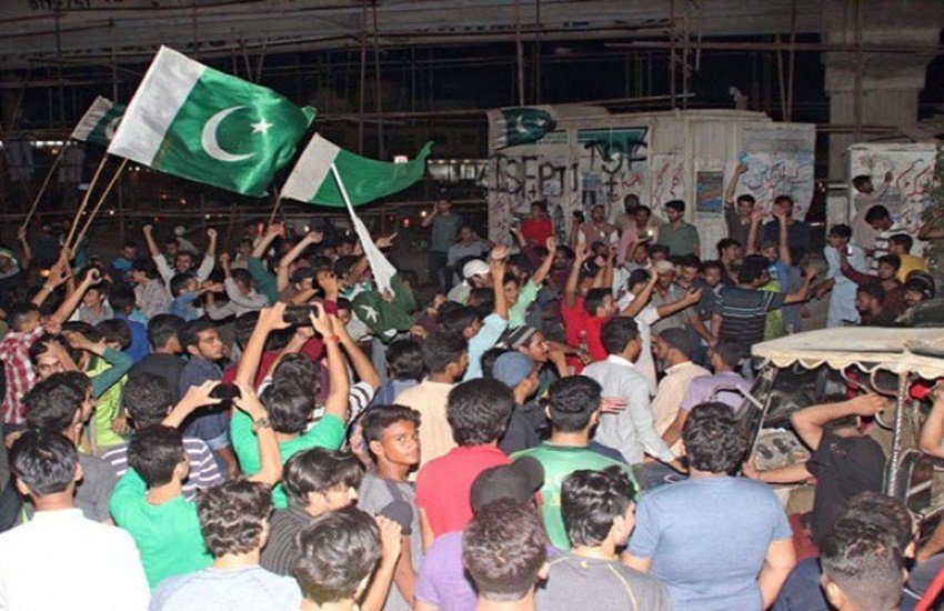 Champion trophy, India Pakistan, India Pakistan final, Pakistan win, Pakistan celebration, Pakistan injured, Karachi news, Hindi news