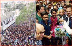 पहली बार चैंपियंस ट्रॉफी जीतकर पाकिस्तानी टीम लौटी वतन, कप्तान सरफराज अहमद के घर के बाहर लगी भारी भीड़