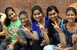 UP Board 10th Result 2017 Declared: घोषित हुए परिणाम, यहां देखें रिजल्ट