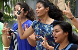 UP Board Inter Result 2017: डिक्लेयर हुए इंटरमीडिएट परीक्षा के रिजल्ट, upresults.nic.in पर करें चेक