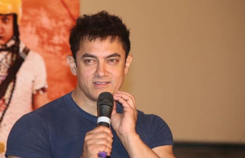 Secret Superstar, Thugs of Hindostan, Amir Khan, Durga Pooja, Gujarat, Vadodra, Durga Pooja Video, Aamir Khan Twitter, Secret Superstar Movie