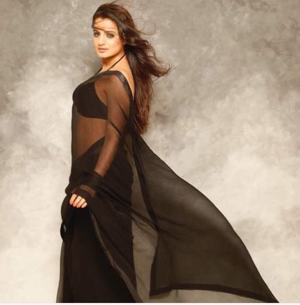 amisha patel, amisha patel latest photos, amisha patel photoshoot, amisha patel Summer Photoshoot