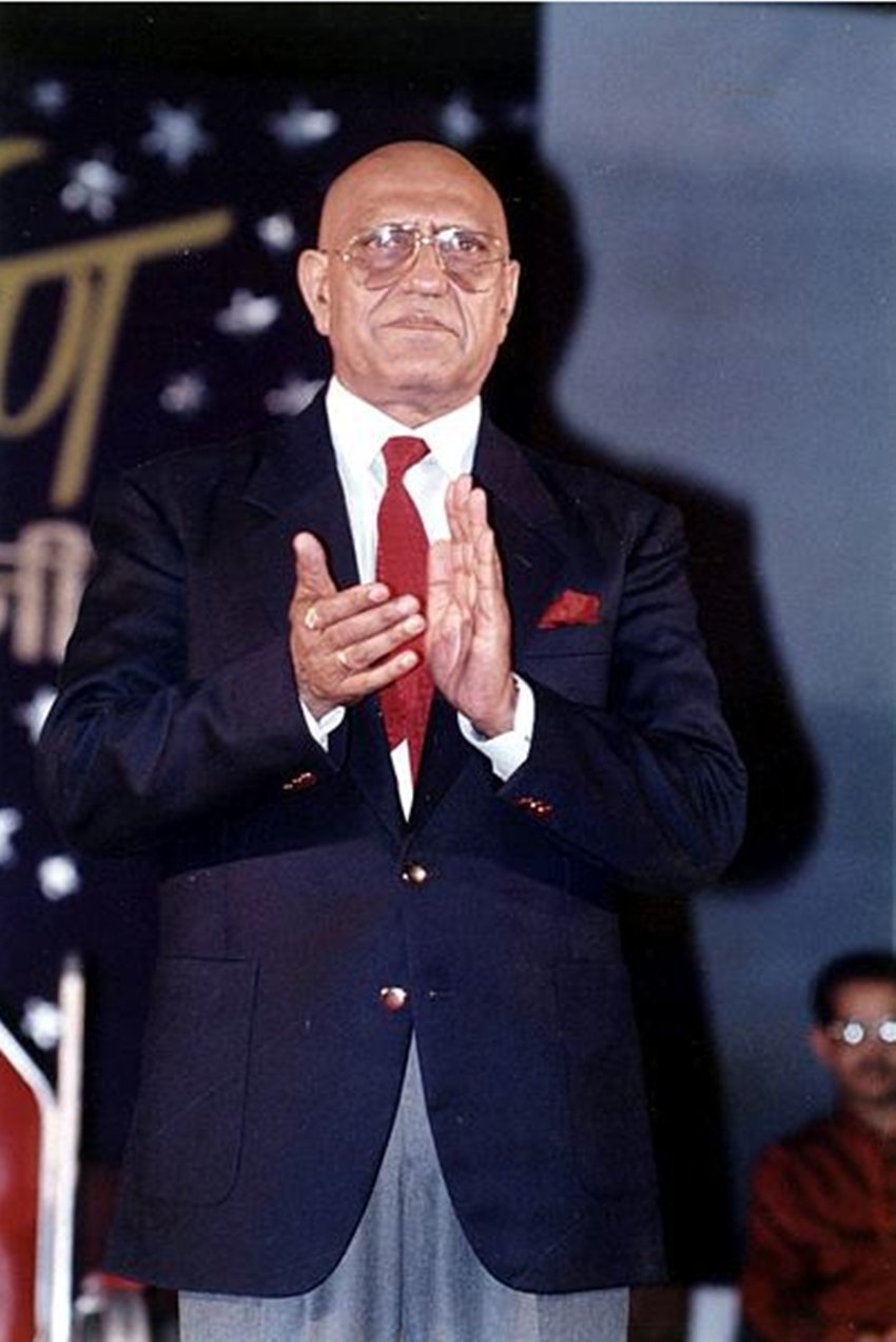 Amrish Puri, K.L Sehgal, Gadar: Ek Prem Katha, Dilwale Dulhania Le Jayenge