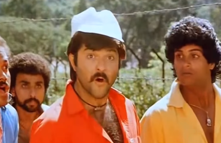 अनिल कपूर का माई नेम इज लखन गाने के दौरान अभिनय करते फोटो (photo source- youtube screenshot)