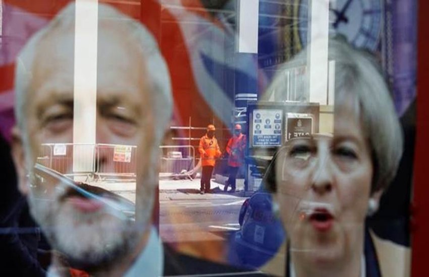 सात हफ्ते पहले ही ब्रिटेन की निवर्तमान प्रधानमंत्री टेरीजा मे ने अचानक इस उम्मीद में चुनाव की घोषणा कर दी थी कि इससे उन्हें फायदा होगा और वे भारी बहुमत के साथ सत्ता में लौटेंगी।