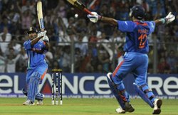 Champions Trophy 2017: भारत-पाकिस्तान फाइनल मैच में दो छक्के लगते ही बनेगा एक नया रिकॉर्ड