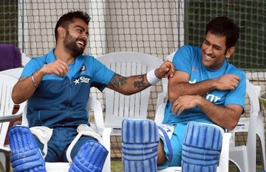 श्रीलंका के खिलाफ चैंपियंस ट्रॉफी में गुरुवार को धोनी ने 52 गेंदों में 63 रन की शानदार पारी खेली थी।