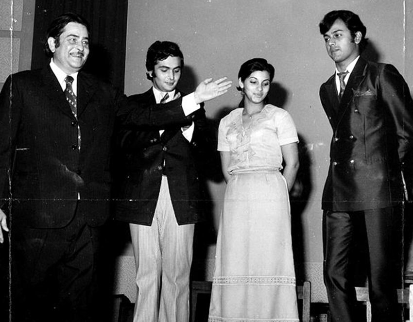 Dimple Kapadia, Rajesh Khanna, Twinkle Khanna, Akshay Kumar, Raj Kapoor