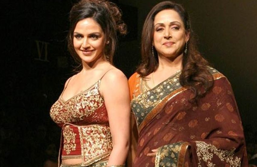 Kajol and Nysa Devgn, Sanjay and Sunil Dutt, Hema Malini and Esha Deol, Poonam Dhillon and Paloma Dhillon, Sharmila Tagore and Soha Ali Khan, Jackie Shroff and Tiger Shroff, Gauri Khan and Suhana Khan, Amrita Singh and Sara Ali Khan, Saif Ali Khan and Ibrahim Ali Khan, Aarav Kumar and Twinkle Kapadia, shahrukh khan and aryan khan, bollywood stars, bollywood news in hindi, entertainmnent news in hindi