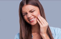 परेशान हैं चेहरे पर अनचाहे बालों से तो ये टिप्स अपनाकर पाएं निजात