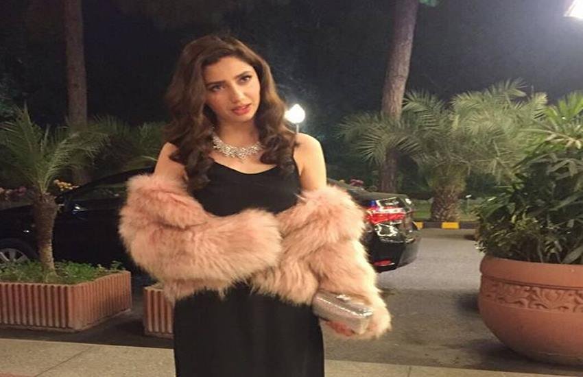 pakistani women, Mahnoor Baloch, pakistani women, pakistan women, beautiful pakistani women, hot pakistani women, beautiful women of pakistan, most beautiful pakistani women, सारा लॉरेन, आयशा लिनिया अख्तर, Saba Qama, Mehwish Hayat, Mahira Khan, Mahnoor Baloch,