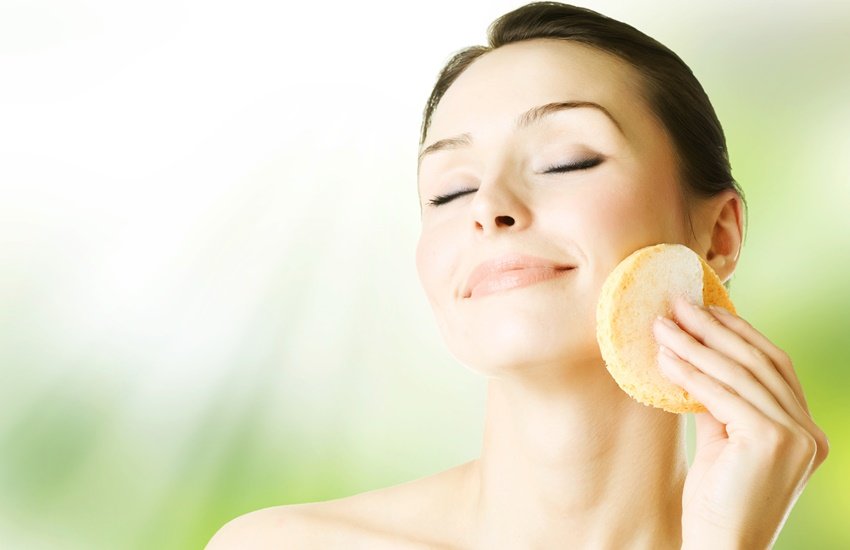 makeup, side effects of makeup, cosmetics, side effects of cosmetics, harmfull side effects of makeup, makeup harmfull side effects, makeup effects on skin, harmfull effects of makeup on skin, side effects of makeup in hindi, harmfull side effects of makeup in hindi, beauty tips, lifestyle news, lifestyle news in hindi, jansatta