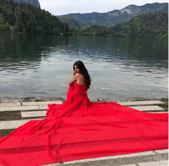 Photos: कभी खुशी कभी गम में करीना के बचपन का किरदार निभाने वाली एक्ट्रेस अब दिखने लगी हैं ऐसी, जानिए 16 साल तक क्यों थी फिल्मों से दूर