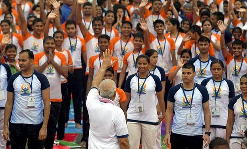 international yoga day, international yoga day 2017, yoga day 2017 india, yog divas 2017, yog divas, yog divas India, yog divas 2017 Live, yog diwas, yog diwas 2017, live international yoga day, yoga day, world yoga day 2017, yoga day 2017, योग डे, योग डे 2017, अंतर्राष्ट्रीय योग दिवस, world yoga day, international yoga day live, अंतर्राष्ट्रीय योग दिवस 2017, योग दिवस, योग दिवस 2017, इंटरनेशनल योग डे 2017, PM Modi, Narendra modi, Yogi Adityanath, इंटरनेशनल योग डे, yoga day latest news, yoga day news"