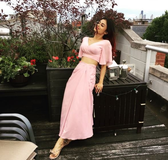 mouni roy, mouni roy Naagin, mouni roy latest Photos, mouni roy US TRrip, naagin Fame mouni roy,