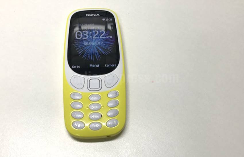 नोकिया 3310 की इंटरनल मेमोरी को 32GB तक बढ़ाया जा सकता है। फोन की इंटरनल मेमोरी 16MB की है। (Photo: Indian Express)